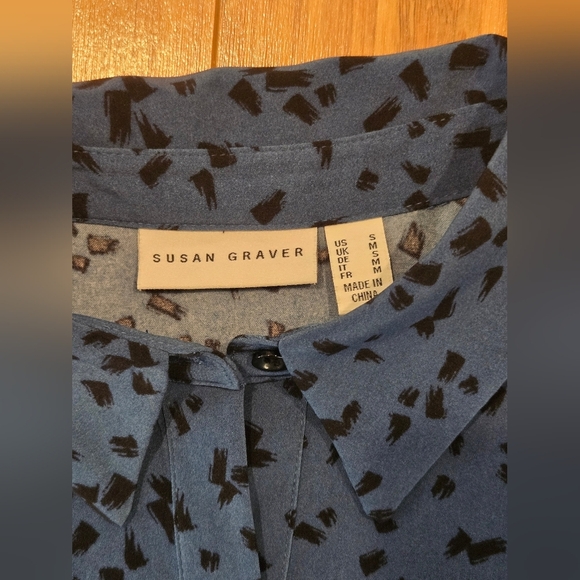 NWOT Susan Gaver Patterned Top - Picture 6 of 9